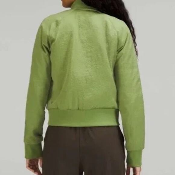 Lululemon Non Stop Shell Bomber Jacket Sz 8 Green Reversible EUC Water Repellent - Picture 3 of 13